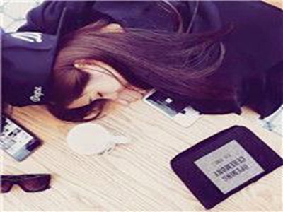女生不穿衣服的软件,社交新宠引争议，虚拟形象引关注-4